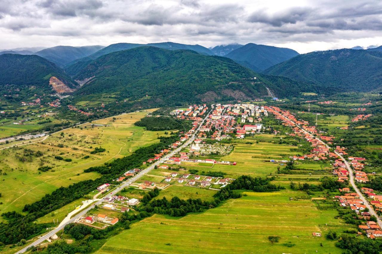 Apartament Delora View Bumbesti-Jiu Exteriér fotografie